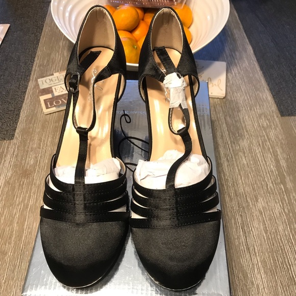 💄💃🏽 Ellie Satin Dance Shoes - Picture 8 of 8